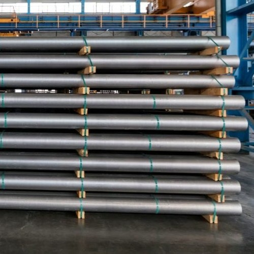 Industrial-grade 6061 aluminium alloy billets ready for machining and aerospace applications.