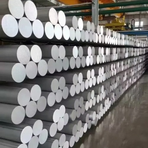 High-purity 6063 aluminium billets showing a clean, uniform surface for premium manufacturing.