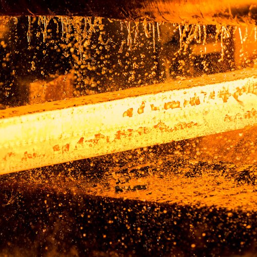 Cooling process of steel billets with water after production