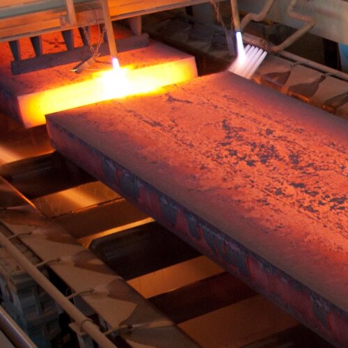 Flame cutting process of steel slabs